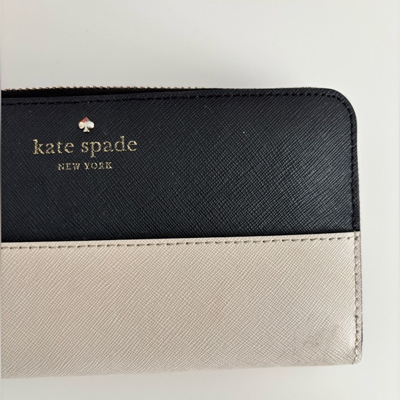 Kate Spade New York Cameron Street Lacey Black and Cream Leather Wallet - Picture 5 of 11